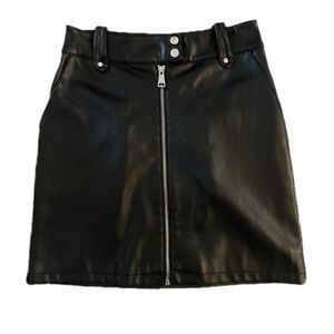 🤩 7 For All Mankind Pleather Skirt